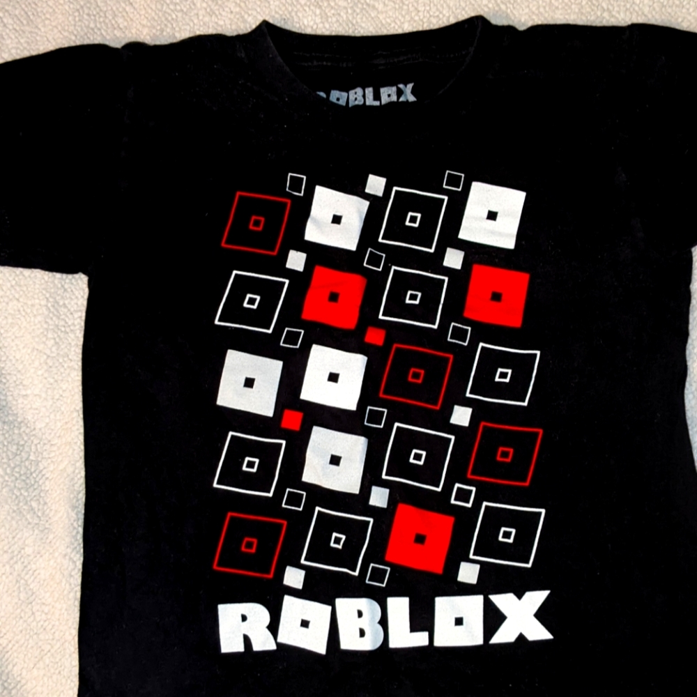 Roblox Shirt and Girls Red shorts